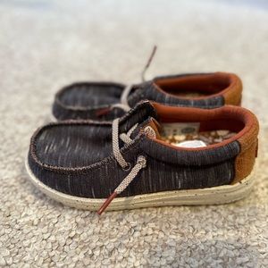 New without box Hey Dudes size 11